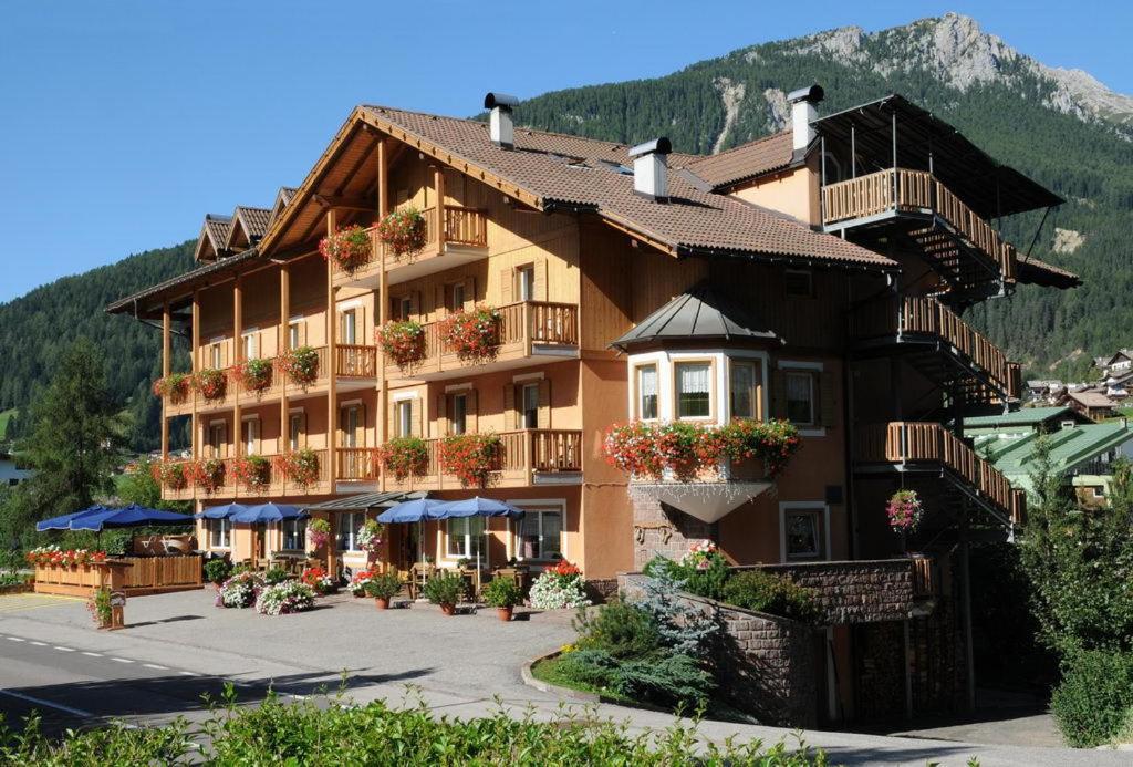 Hotel Vallechiara Moena Kültér fotó