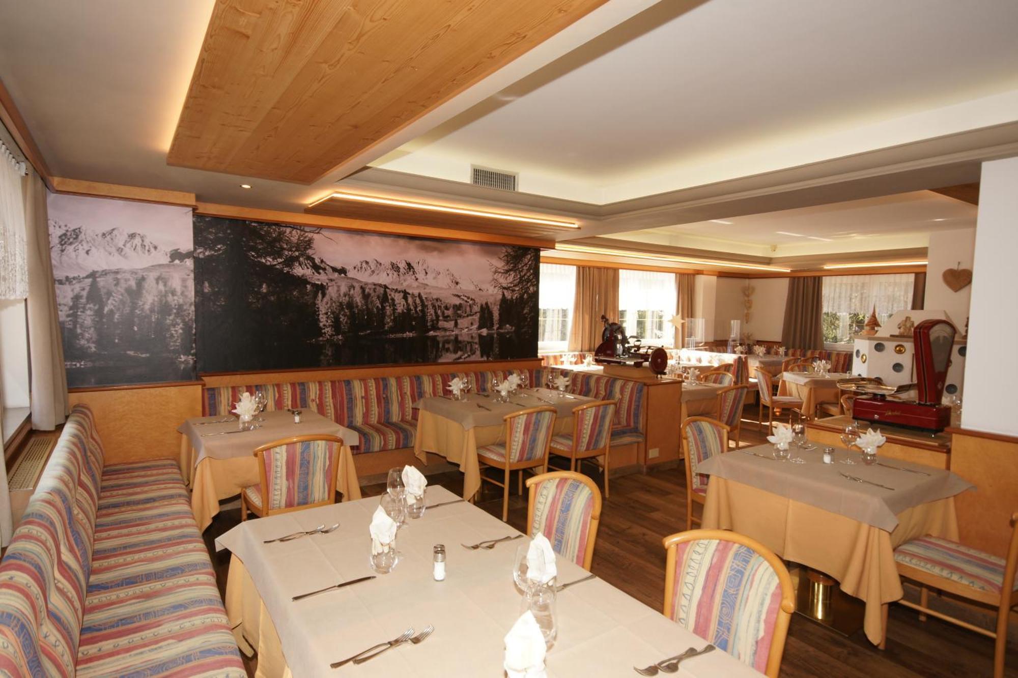 Hotel Vallechiara Moena Kültér fotó
